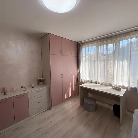 Апартамент в къщи