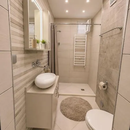 Apartment в къщи